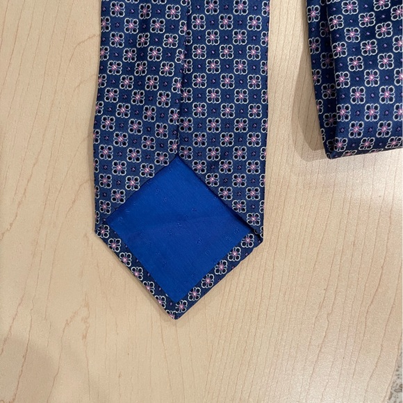 Hugo Boss Tie - Picture 4 of 5